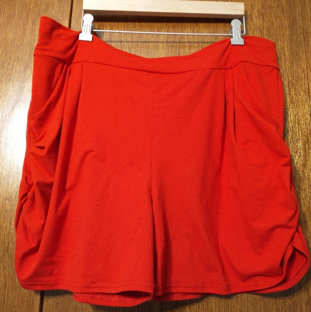 Women's 2x legging style shorts